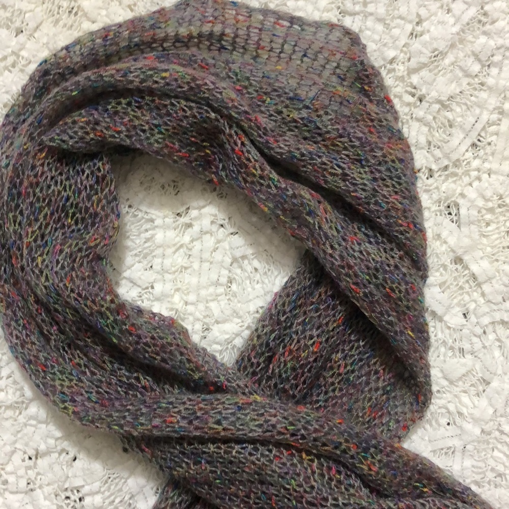 Used scarf size 22x75 - Picture 2 of 7